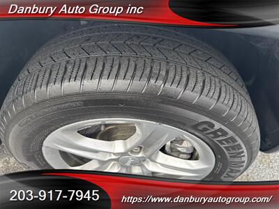 2023 Jeep Compass Latitude   - Photo 11 - Danbury, CT 06810