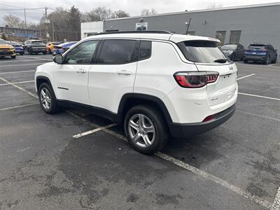 2023 Jeep Compass Latitude   - Photo 4 - Danbury, CT 06810