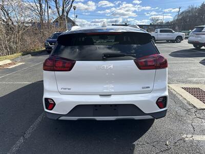 2022 Kia Niro Plug-In Hybrid LXS  LXS - Photo 5 - Danbury, CT 06810