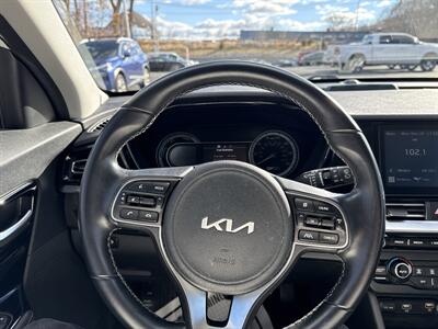 2022 Kia Niro Plug-In Hybrid LXS  LXS - Photo 9 - Danbury, CT 06810