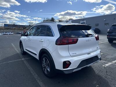 2022 Kia Niro Plug-In Hybrid LXS  LXS - Photo 4 - Danbury, CT 06810