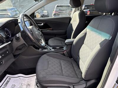 2022 Kia Niro Plug-In Hybrid LXS  LXS - Photo 8 - Danbury, CT 06810