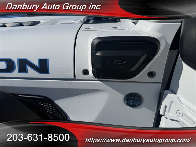 2022 Jeep Wrangler Unlimited Rubicon 4xe - Photo 15 - Danbury, CT 06810