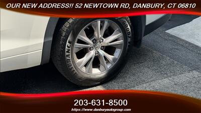 2015 Toyota Highlander XLE - Photo 10 - Danbury, CT 06810