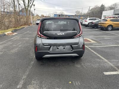 2024 Kia Soul LX   - Photo 5 - Danbury, CT 06810