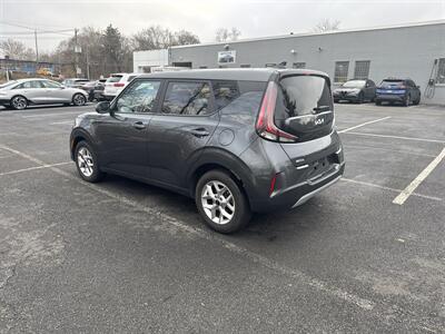 2024 Kia Soul LX   - Photo 4 - Danbury, CT 06810