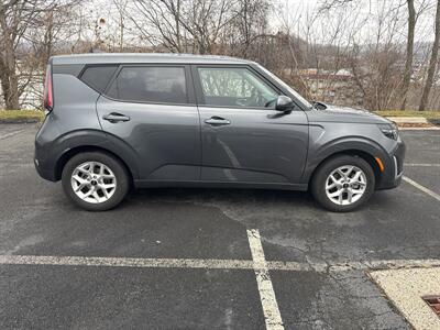 2024 Kia Soul LX   - Photo 8 - Danbury, CT 06810