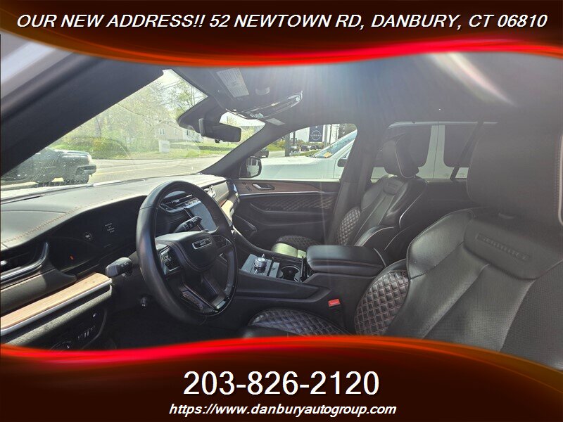 2023 Jeep Grand Cherokee Summit 4xe - Photo 10 - Danbury, CT 06810