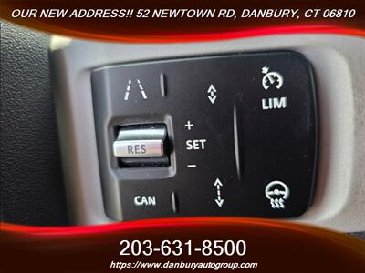 2023 Land Rover Defender 110 X-Dynamic SE   - Photo 13 - Danbury, CT 06810