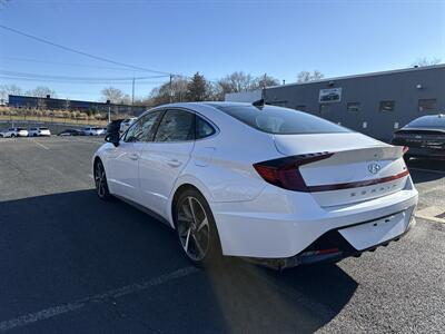 2023 Hyundai Sonata SEL Plus   - Photo 4 - Danbury, CT 06810