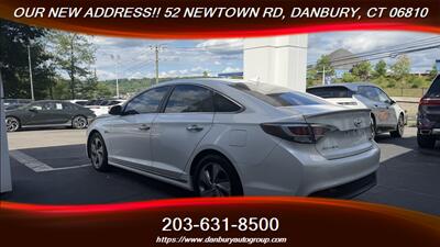 2017 Hyundai SONATA Hybrid Limited   - Photo 4 - Danbury, CT 06810