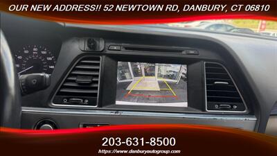 2017 Hyundai SONATA Hybrid Limited   - Photo 18 - Danbury, CT 06810