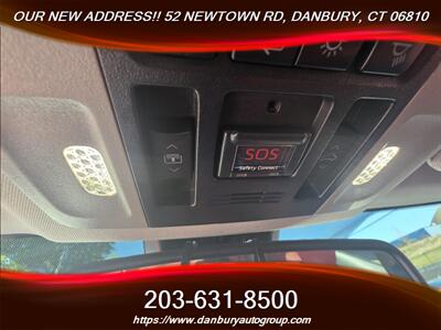 2019 Toyota Camry XSE   - Photo 13 - Danbury, CT 06810