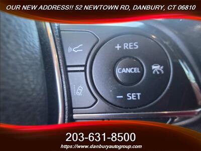 2019 Toyota Camry XSE   - Photo 16 - Danbury, CT 06810