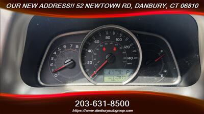 2013 Toyota RAV4 XLE   - Photo 14 - Danbury, CT 06810