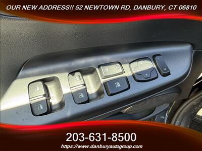 2022 Hyundai KONA SEL   - Photo 11 - Danbury, CT 06810