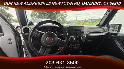 2014 Jeep Wrangler Unlimited Sahara   - Photo 13 - Danbury, CT 06810