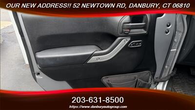 2014 Jeep Wrangler Unlimited Sahara   - Photo 9 - Danbury, CT 06810