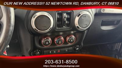 2014 Jeep Wrangler Unlimited Sahara   - Photo 16 - Danbury, CT 06810