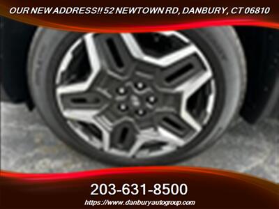 2023 Hyundai SANTA FE Limited   - Photo 7 - Danbury, CT 06810