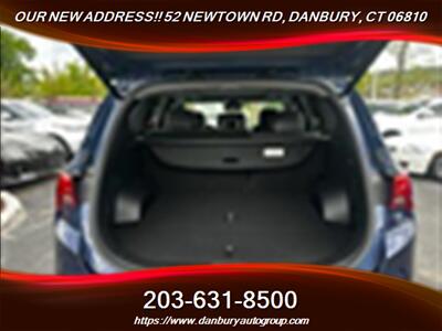 2023 Hyundai SANTA FE Limited   - Photo 8 - Danbury, CT 06810