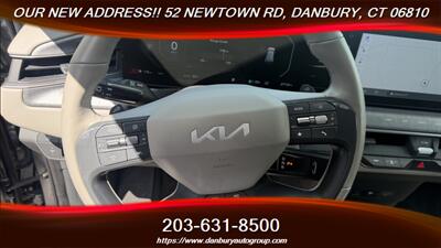 2024 Kia EV9 Wind   - Photo 18 - Danbury, CT 06810