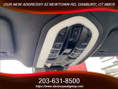 2021 Porsche Macan - Photo 17 - Danbury, CT 06810