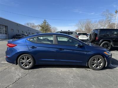 2018 Hyundai ELANTRA SEL VALUE PKG - Photo 7 - Danbury, CT 06810