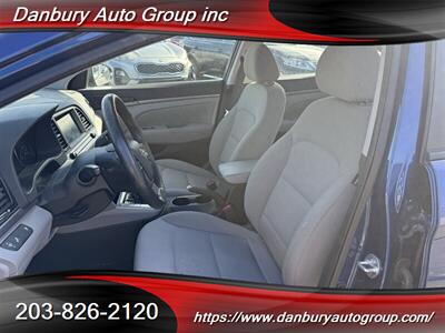 2018 Hyundai ELANTRA SEL  VALUE PKG - Photo 9 - Danbury, CT 06810