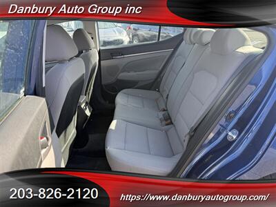 2018 Hyundai ELANTRA SEL  VALUE PKG - Photo 12 - Danbury, CT 06810