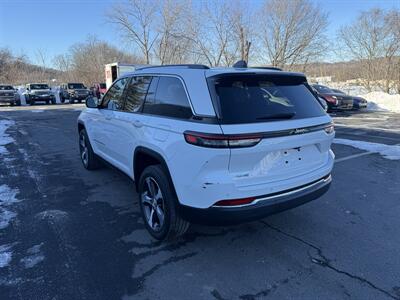 2023 Jeep Grand Cherokee 4xe - Photo 4 - Danbury, CT 06810