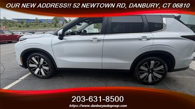 2025 Mitsubishi Outlander SE - Photo 2 - Danbury, CT 06810