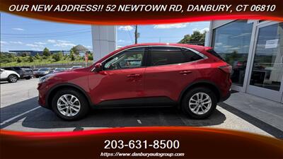 2020 Ford Escape SE   - Photo 2 - Danbury, CT 06810