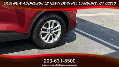 2020 Ford Escape SE   - Photo 10 - Danbury, CT 06810