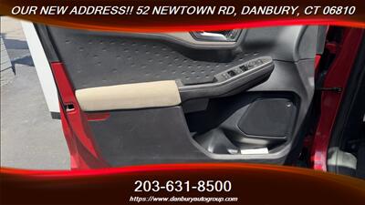 2020 Ford Escape SE   - Photo 11 - Danbury, CT 06810
