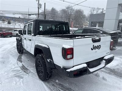2020 Jeep Gladiator Sport   - Photo 4 - Danbury, CT 06810