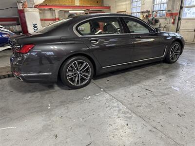 2022 BMW 750i xDrive - Photo 8 - Danbury, CT 06810