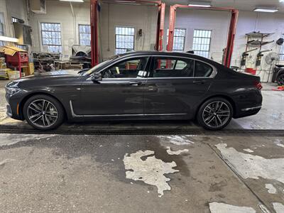 2022 BMW 750i xDrive - Photo 3 - Danbury, CT 06810