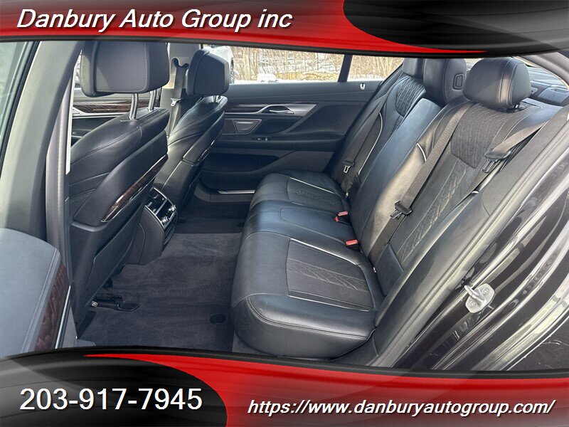 2022 BMW 750i xDrive - Photo 15 - Danbury, CT 06810