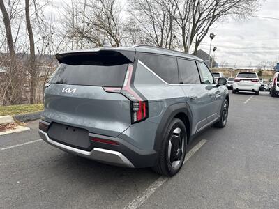 2024 Kia EV9 Wind   - Photo 6 - Danbury, CT 06810