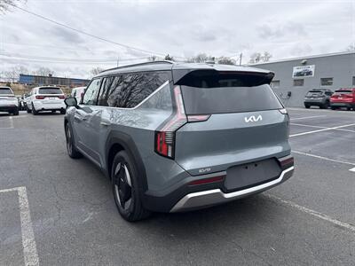2024 Kia EV9 Wind   - Photo 4 - Danbury, CT 06810