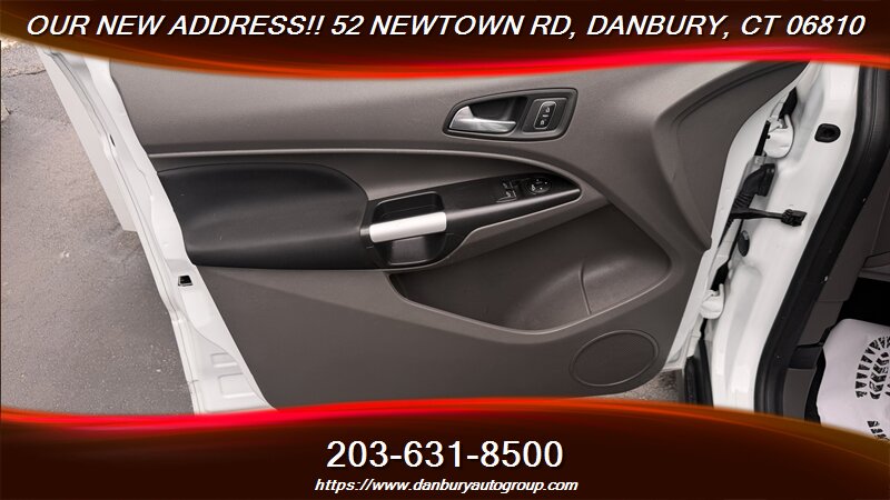 2022 Ford Transit Connect XLT - Photo 8 - Danbury, CT 06810