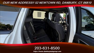 2019 Jeep Grand Cherokee Laredo   - Photo 25 - Danbury, CT 06810