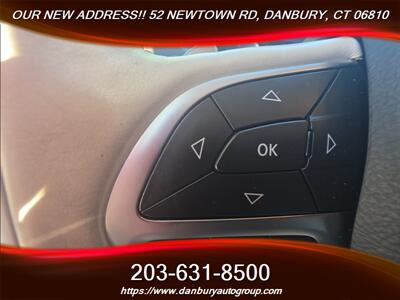 2017 Chrysler 300C Platinum   - Photo 20 - Danbury, CT 06810