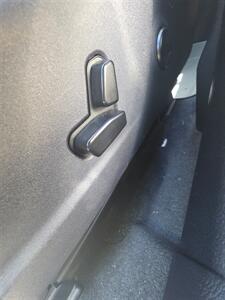 2017 Chrysler 300C Platinum   - Photo 9 - Danbury, CT 06810