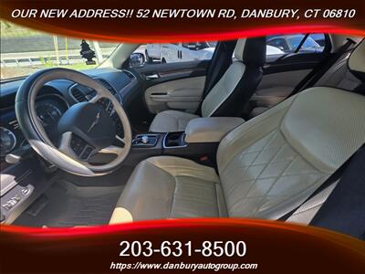 2017 Chrysler 300C Platinum   - Photo 8 - Danbury, CT 06810