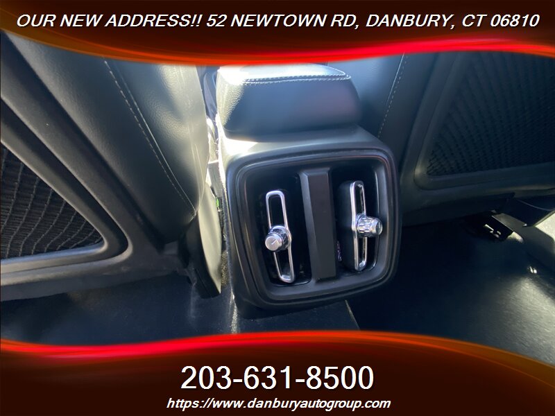2024 Volvo XC40 B5 Plus Bright Theme - Photo 25 - Danbury, CT 06810