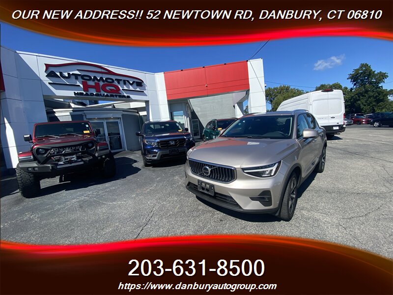 2024 Volvo XC40 B5 Plus Bright Theme   - Photo 1 - Danbury, CT 06810