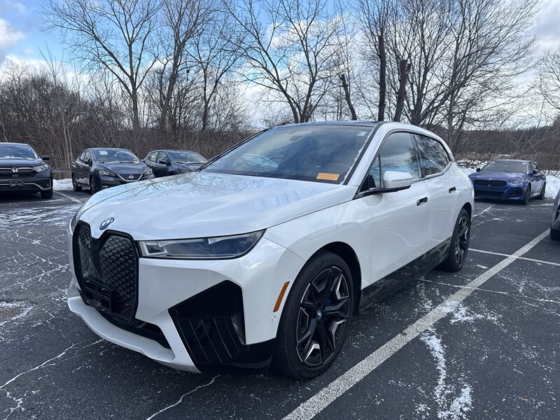 2023 BMW iX M60   - Photo 1 - Danbury, CT 06810
