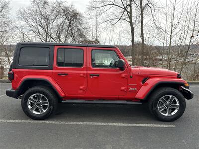2022 Jeep Wrangler Unlimited Sahara   - Photo 7 - Danbury, CT 06810